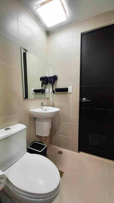 1Br With Extra Room At One Regis- Megaworld Bacolod Zewnętrze zdjęcie